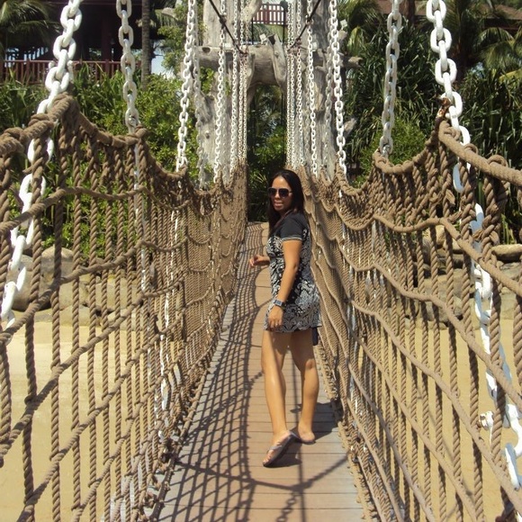 Meet your Posher, Nette - Picture 1 of 1